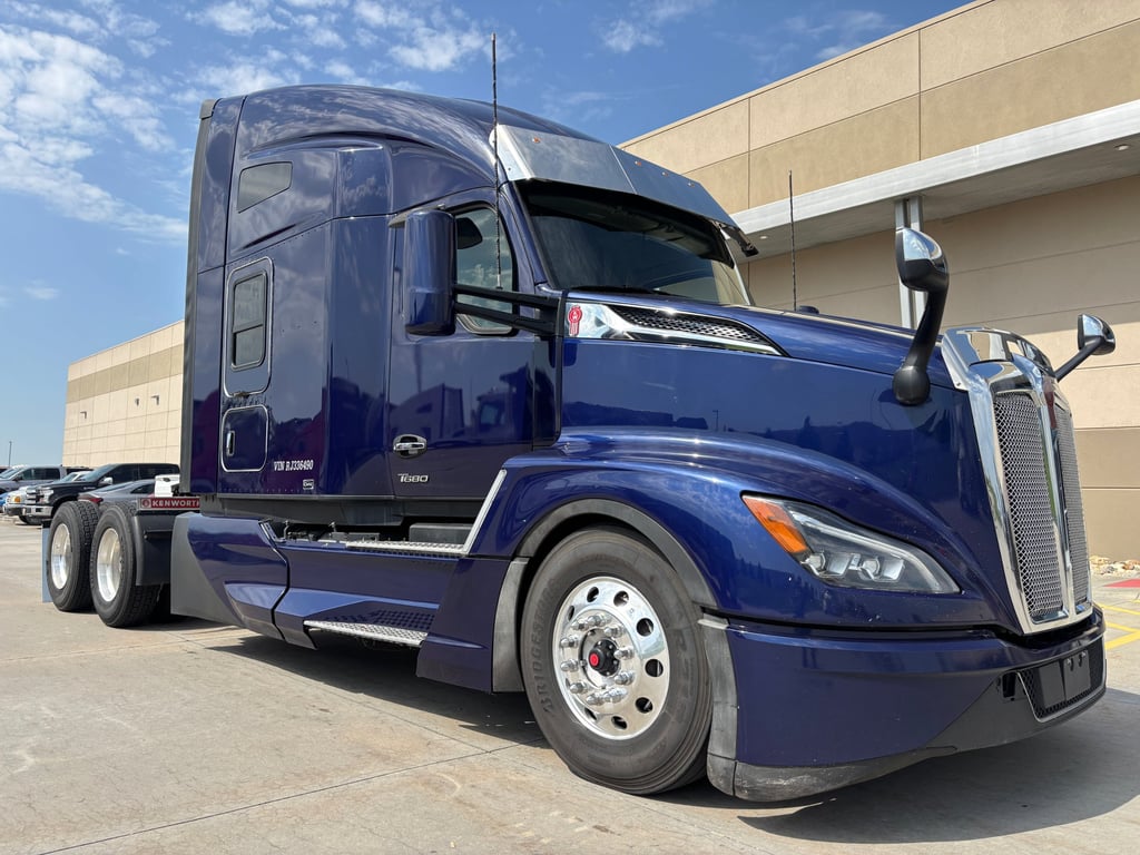 2024 Kenworth T680 in Omaha, NE