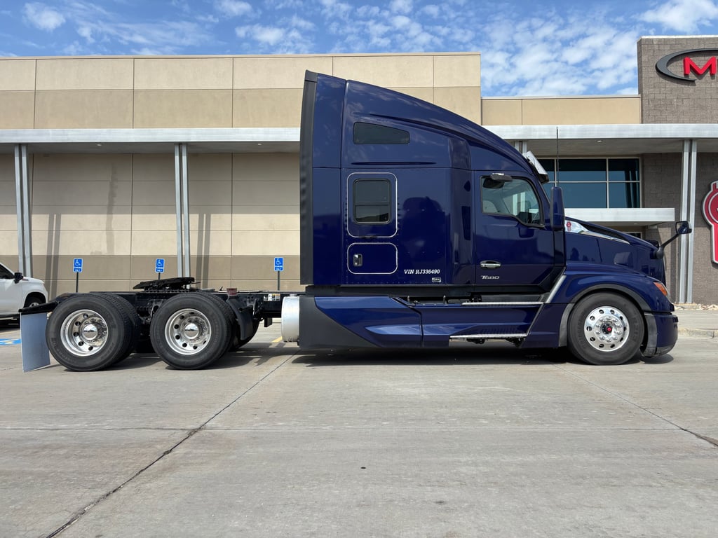 2024 Kenworth T680 in Omaha, NE — photo 7