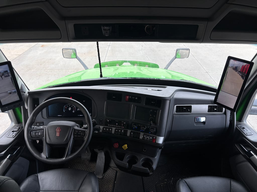 2024 Kenworth T680 in Omaha, NE — photo 3