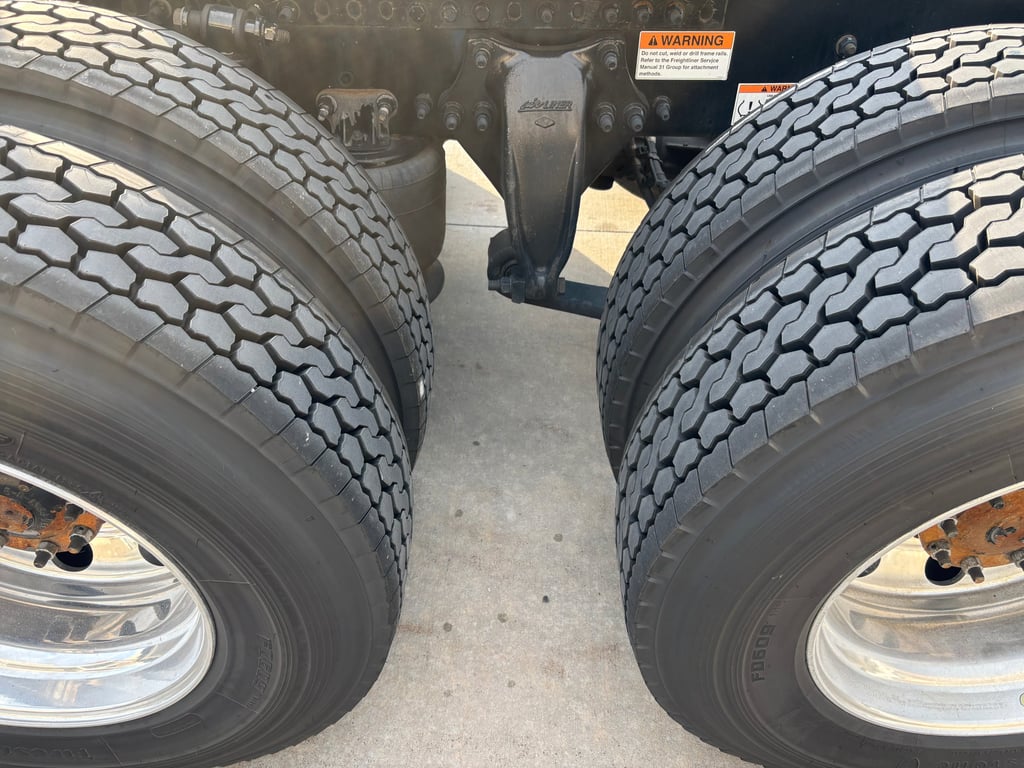 2023 Freightliner Cascadia in Omaha, NE — photo 4