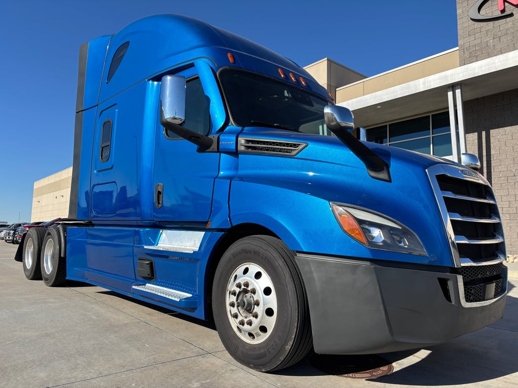 2023 Freightliner Cascadia in Omaha, NE
