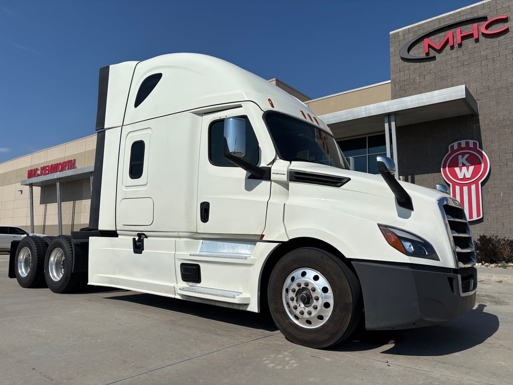 2023 Freightliner Cascadia in Omaha, NE
