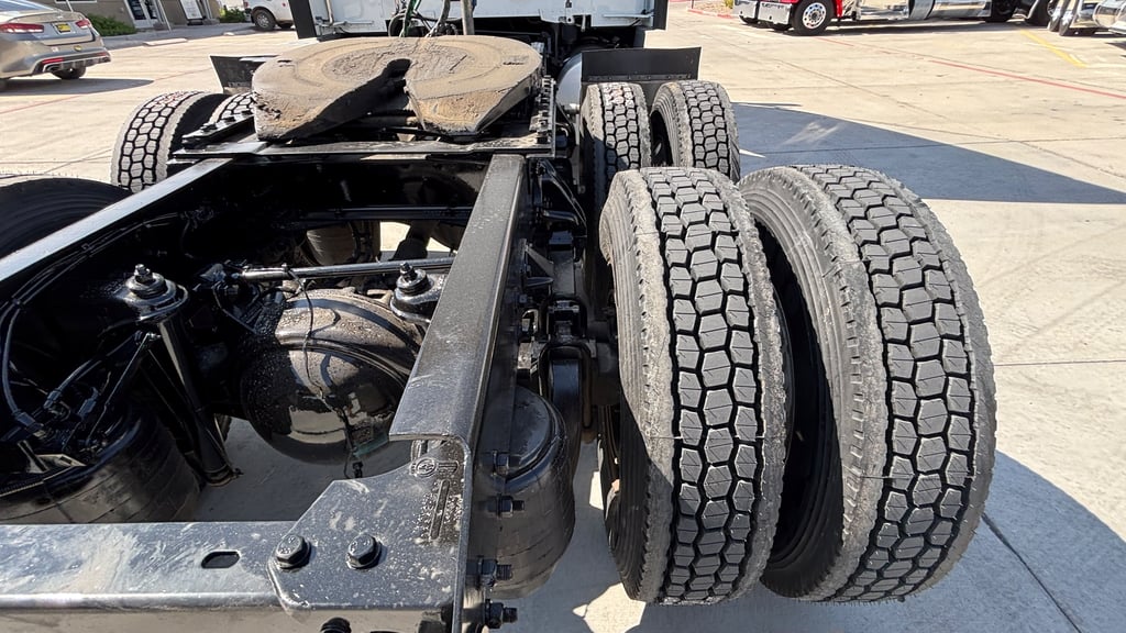 2024 Kenworth T680 in El Paso, TX — photo 4