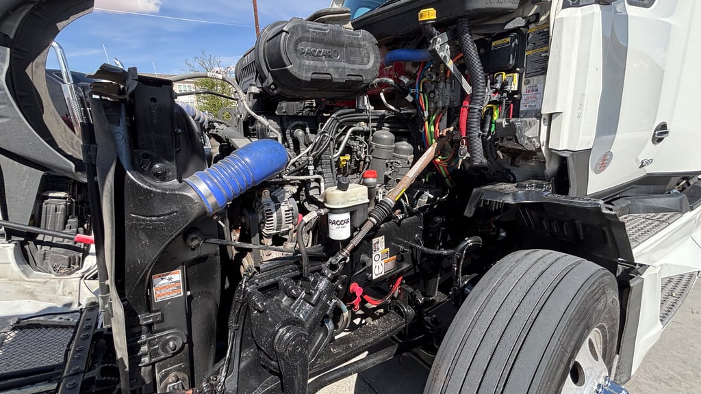 2024 Kenworth T680 in El Paso, TX — photo 6