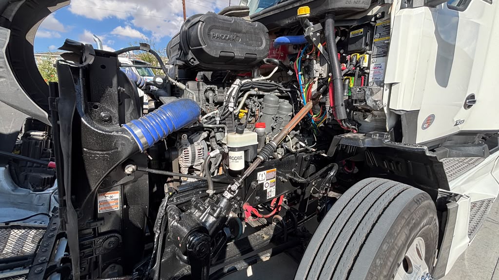 2024 Kenworth T680 in El Paso, TX — photo 6