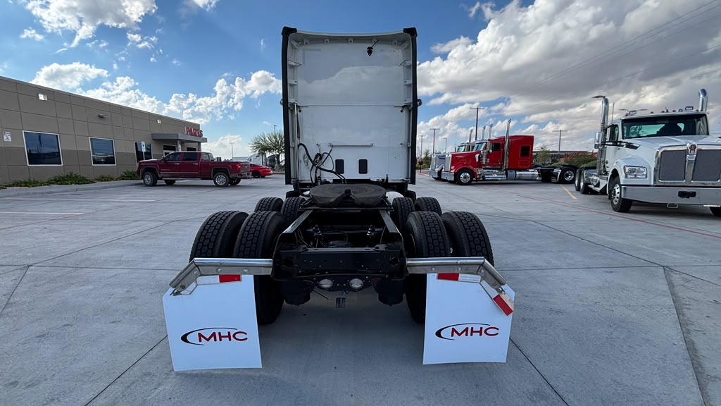 2024 Kenworth T680 in El Paso, TX — photo 5