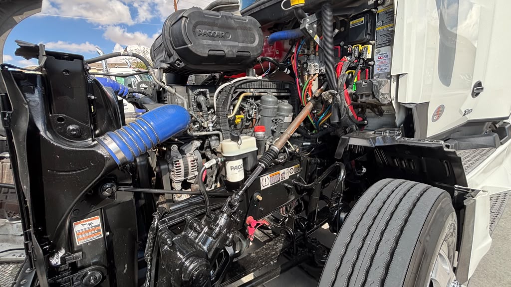 2024 Kenworth T680 in El Paso, TX — photo 6