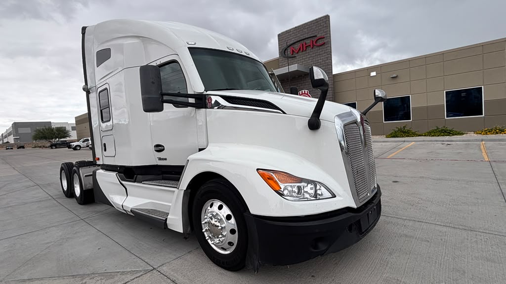 2024 Kenworth T680 in El Paso, TX