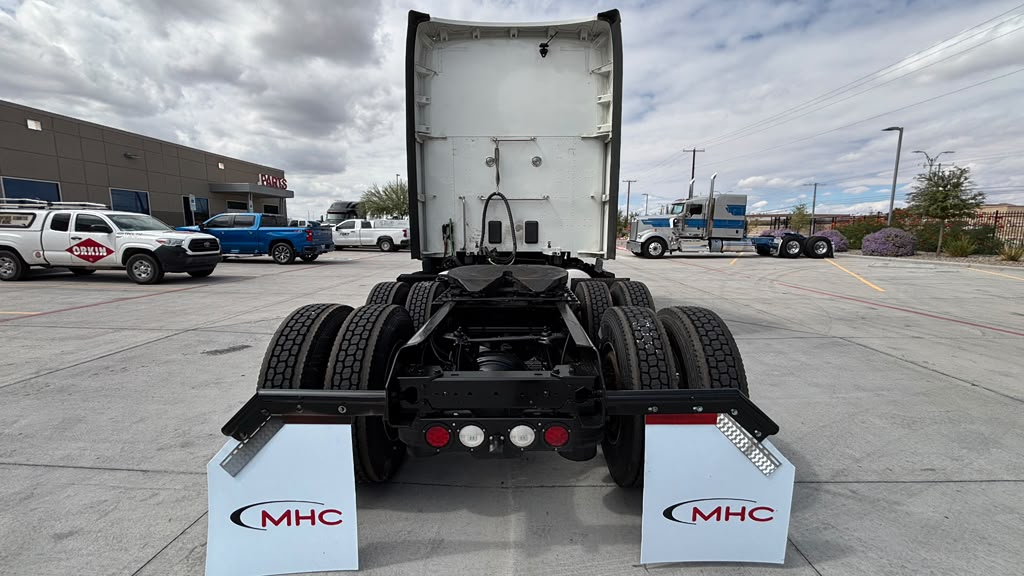 2023 Kenworth T680 in El Paso, TX — photo 5