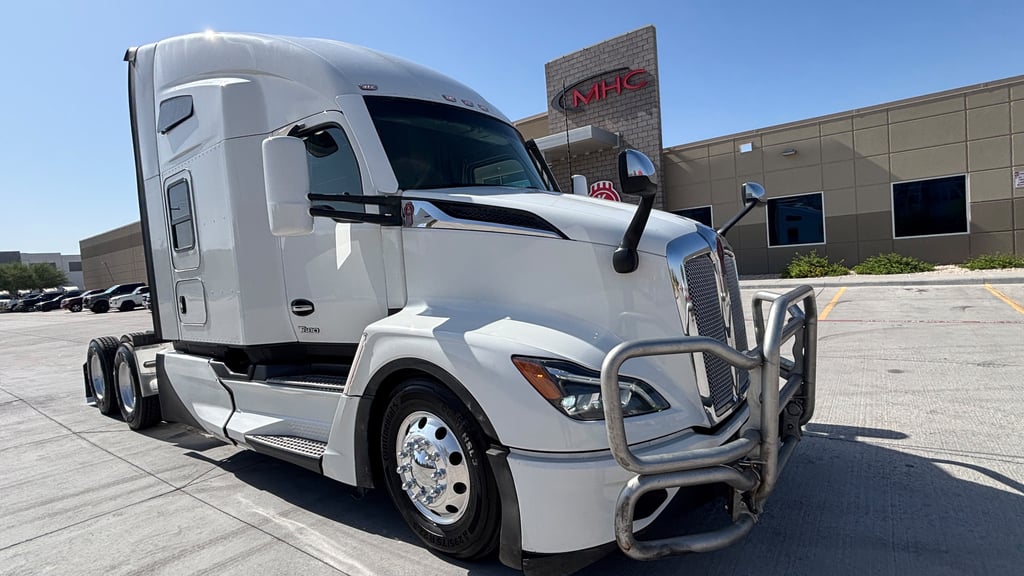 2023 Kenworth T680 in El Paso, TX