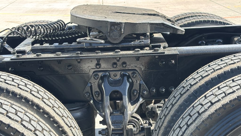 2023 Kenworth T680 in El Paso, TX — photo 4