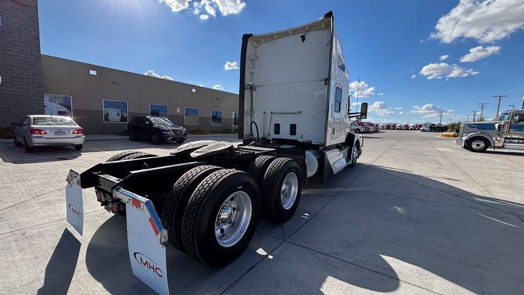 2023 Kenworth T680 in El Paso, TX — photo 6