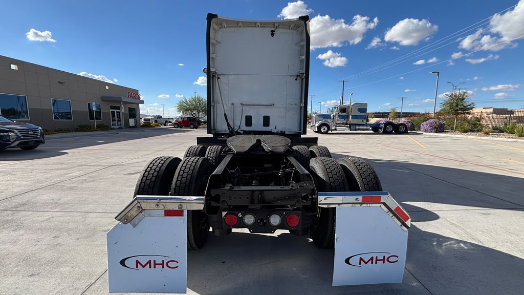 2023 Kenworth T680 in El Paso, TX — photo 7