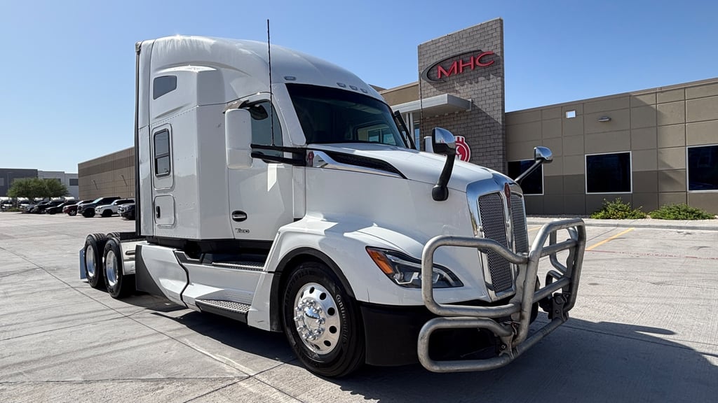 2023 Kenworth T680 in El Paso, TX