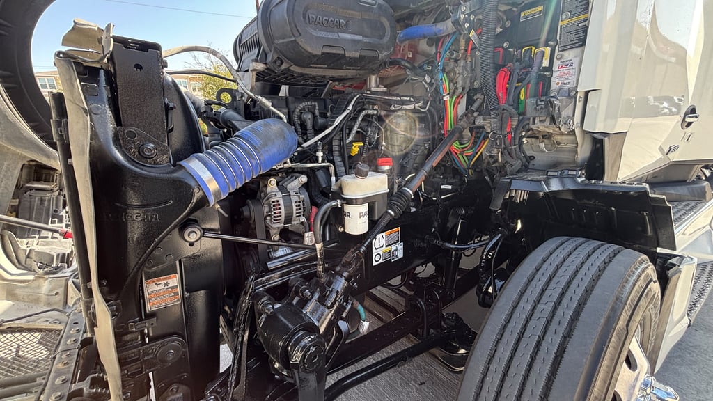 2023 Kenworth T680 in El Paso, TX — photo 6