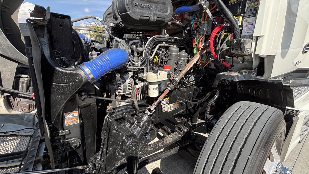 2023 Kenworth T680 in El Paso, TX — photo 6