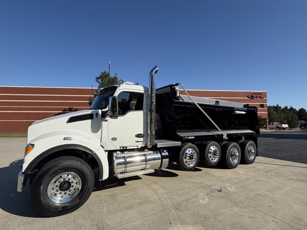 2027 Kenworth T880 in Greensboro, NC — photo 2