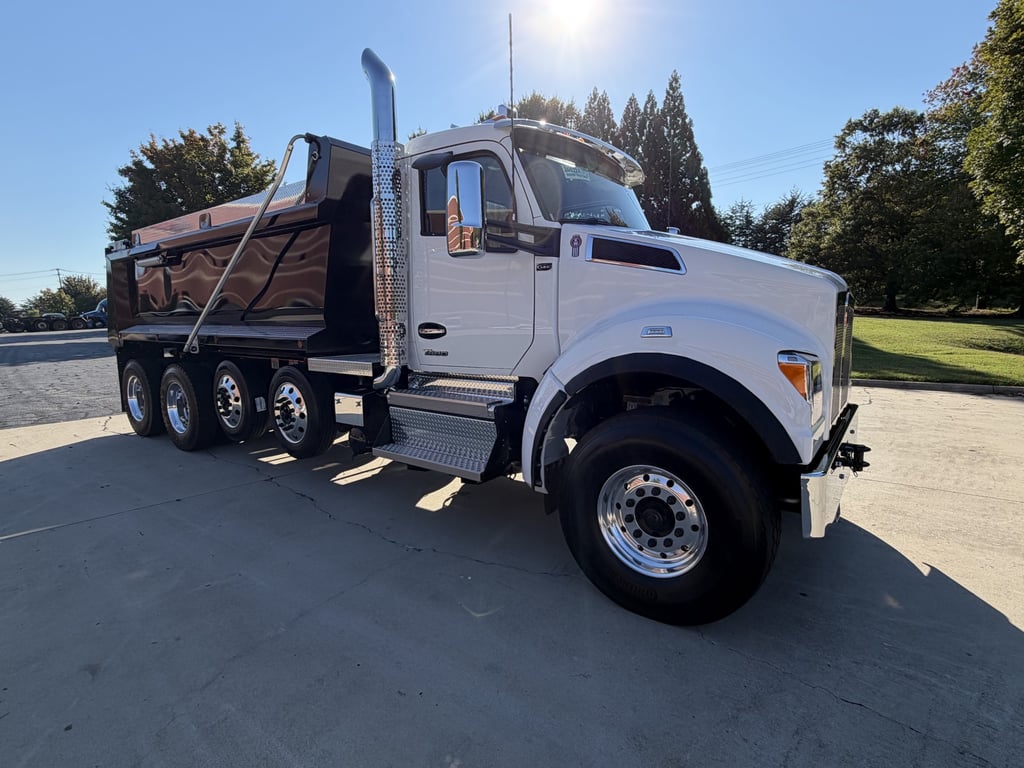 2027 Kenworth T880 in Greensboro, NC