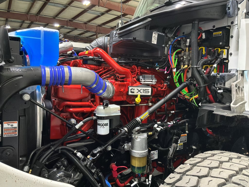2027 Kenworth T880 in Jonesboro, AR — photo 2