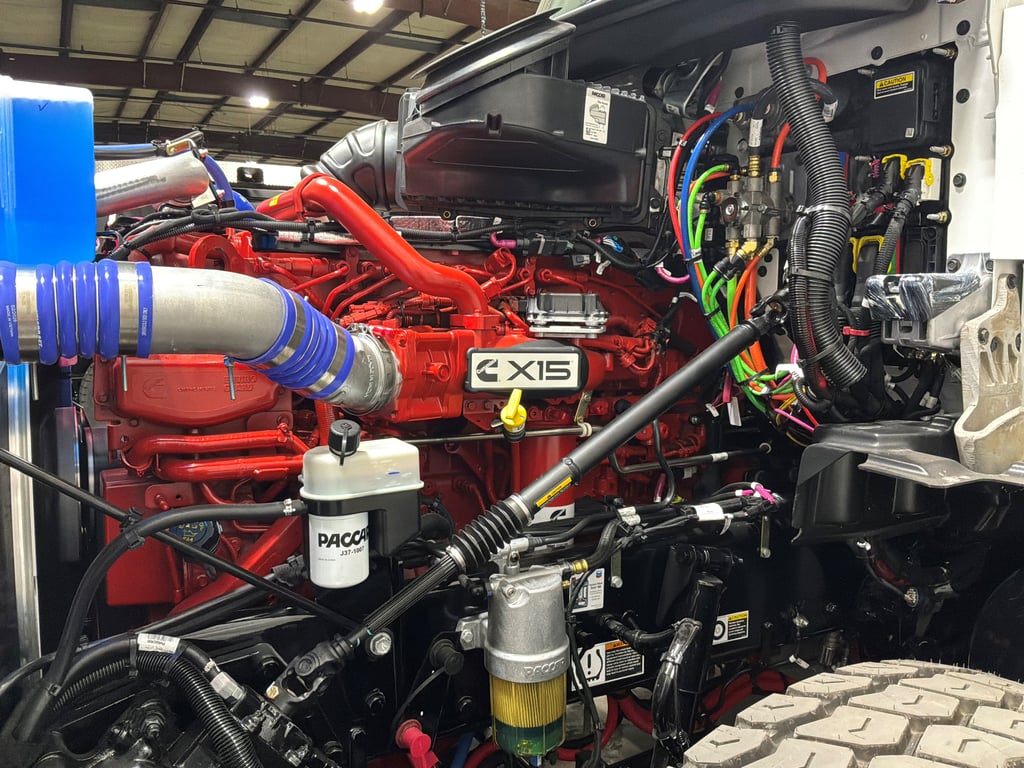 2027 Kenworth T880 in Fort Worth, TX — photo 4