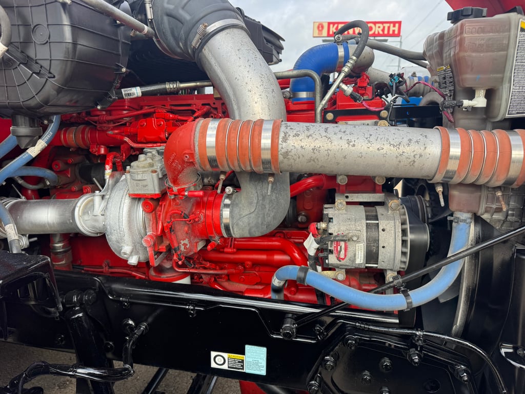 2023 Kenworth T680 in Cedar Rapids, IA — photo 7