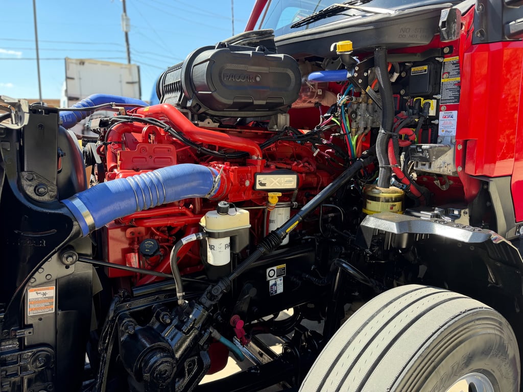 2023 Kenworth T680 in Fort Worth, TX — photo 6