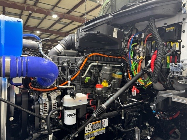 2027 Kenworth T880 in El Paso, TX — photo 5
