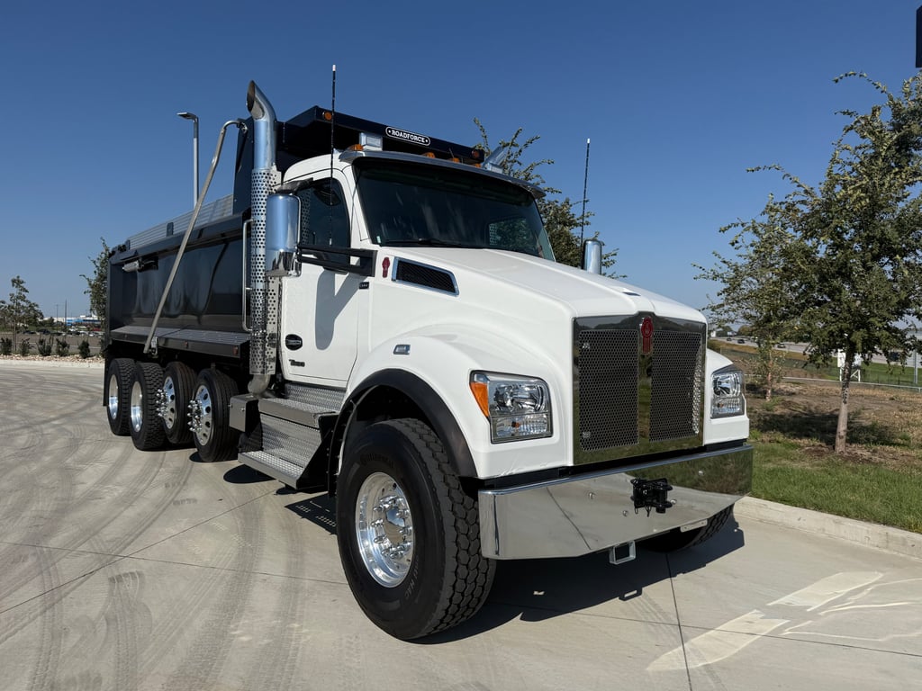 2027 Kenworth T880 in Des Moines — photo 8