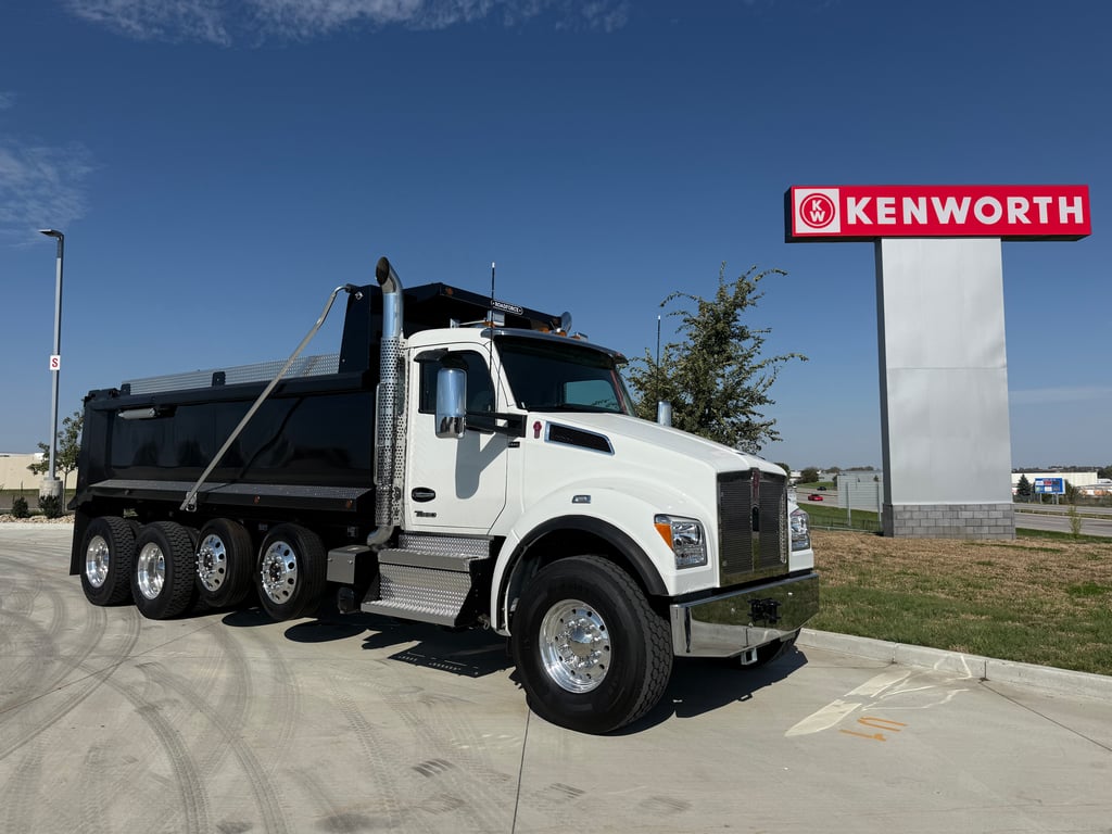 2027 Kenworth T880 in Des Moines