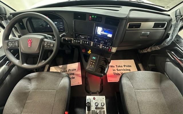 2027 Kenworth T880 in Oklahoma City, OK — photo 3