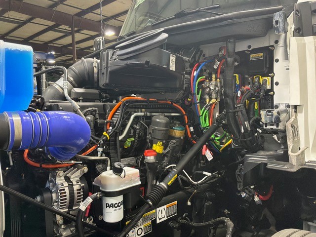 2027 Kenworth T880 in Odessa, TX — photo 5