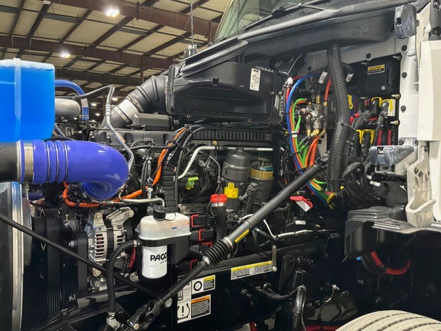 2027 Kenworth T880 in Greeley, CO — photo 5