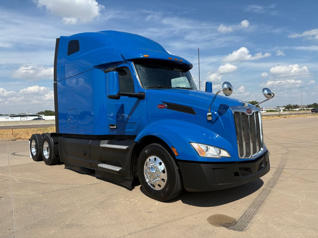 2022 Peterbilt 579 in Oklahoma City, OK