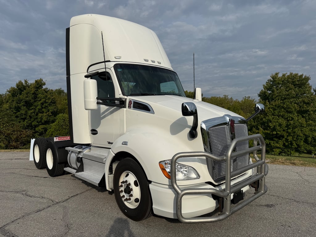 2022 Kenworth T680 in Springfield, MO