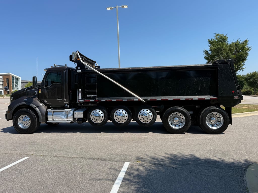 2022 Kenworth T880 in Raleigh, NC — photo 8
