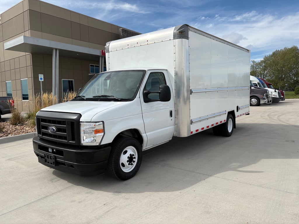 2022 Ford E-Series in Denver, CO — photo 2
