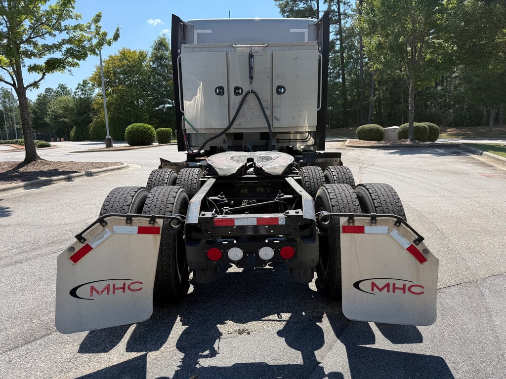 2021 Kenworth T680 in Raleigh, NC — photo 5