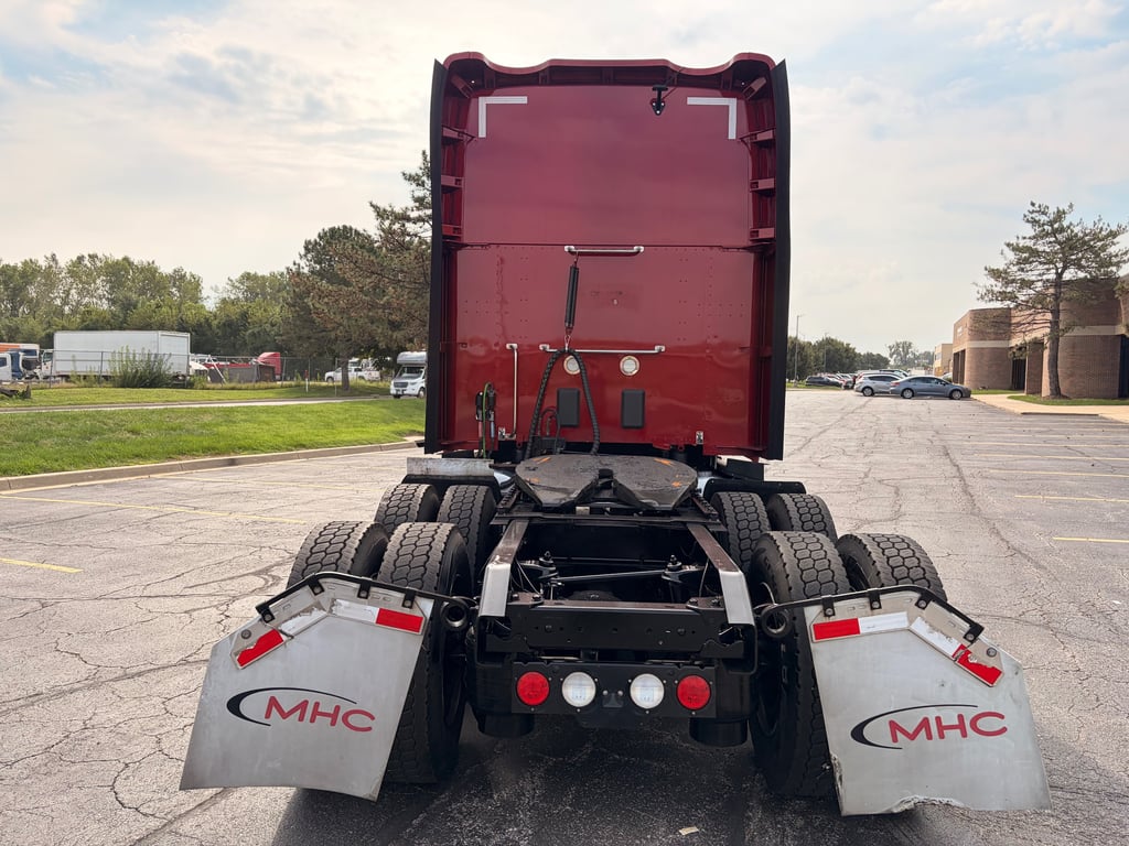2022 Kenworth T680 in Kansas City, MO — photo 8