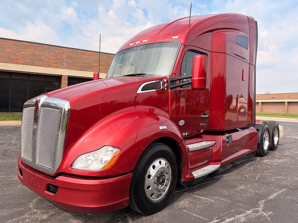 2022 Kenworth T680 in Kansas City, MO — photo 7
