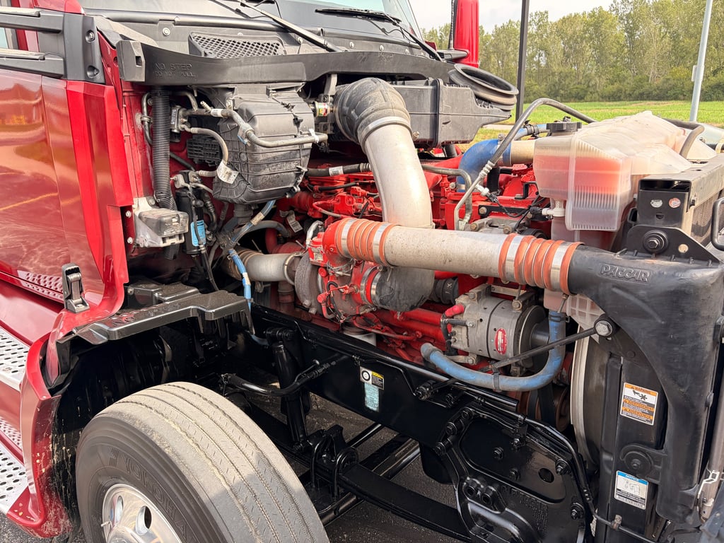 2022 Kenworth T680 in Kansas City, MO — photo 5