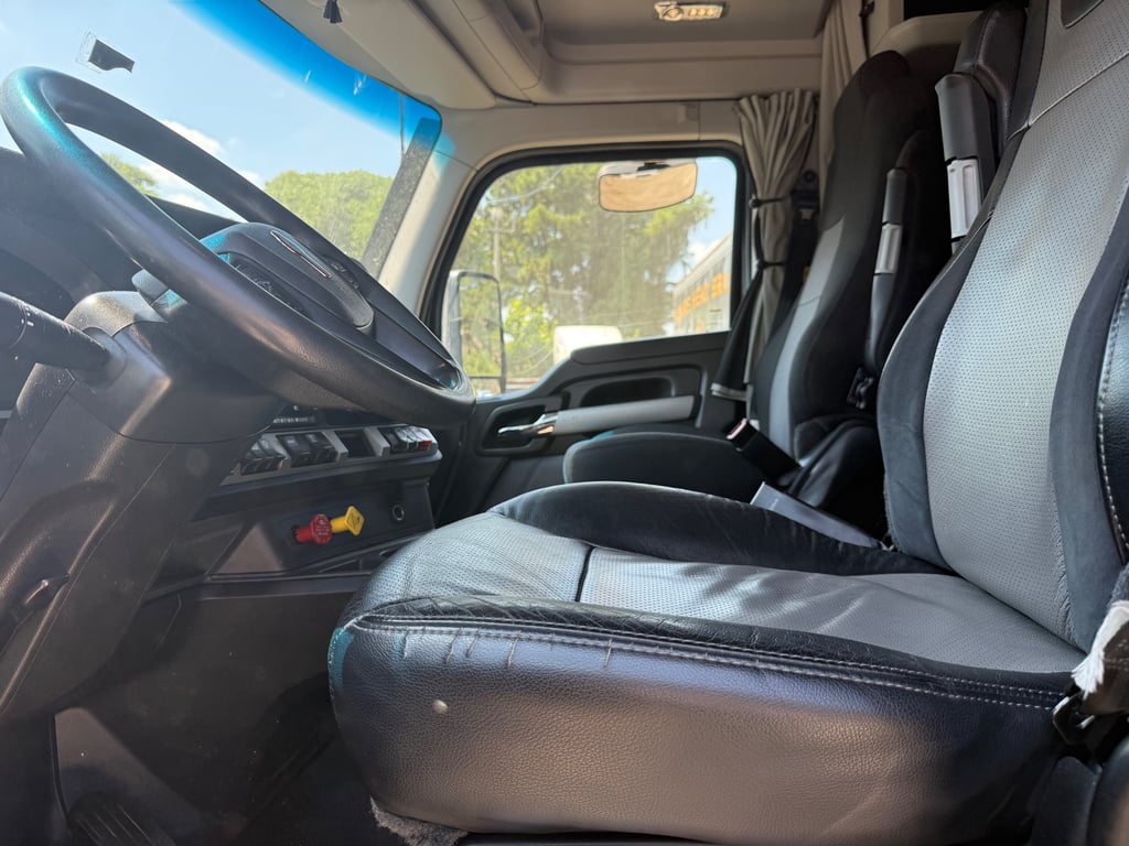 2023 Kenworth T680 in Raleigh, NC — photo 8