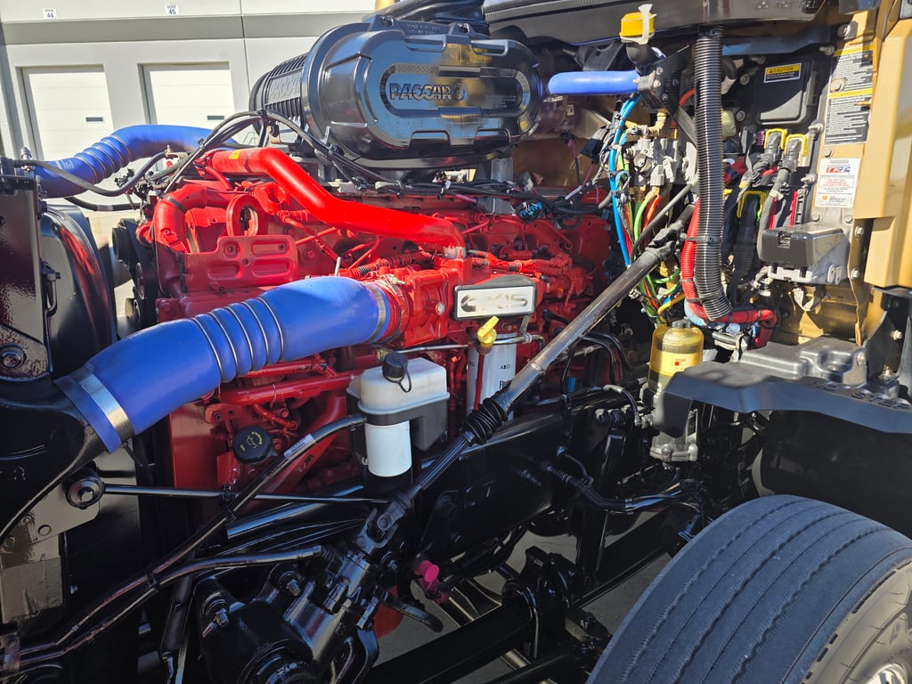 2023 Kenworth T680 in Kansas City, MO — photo 8