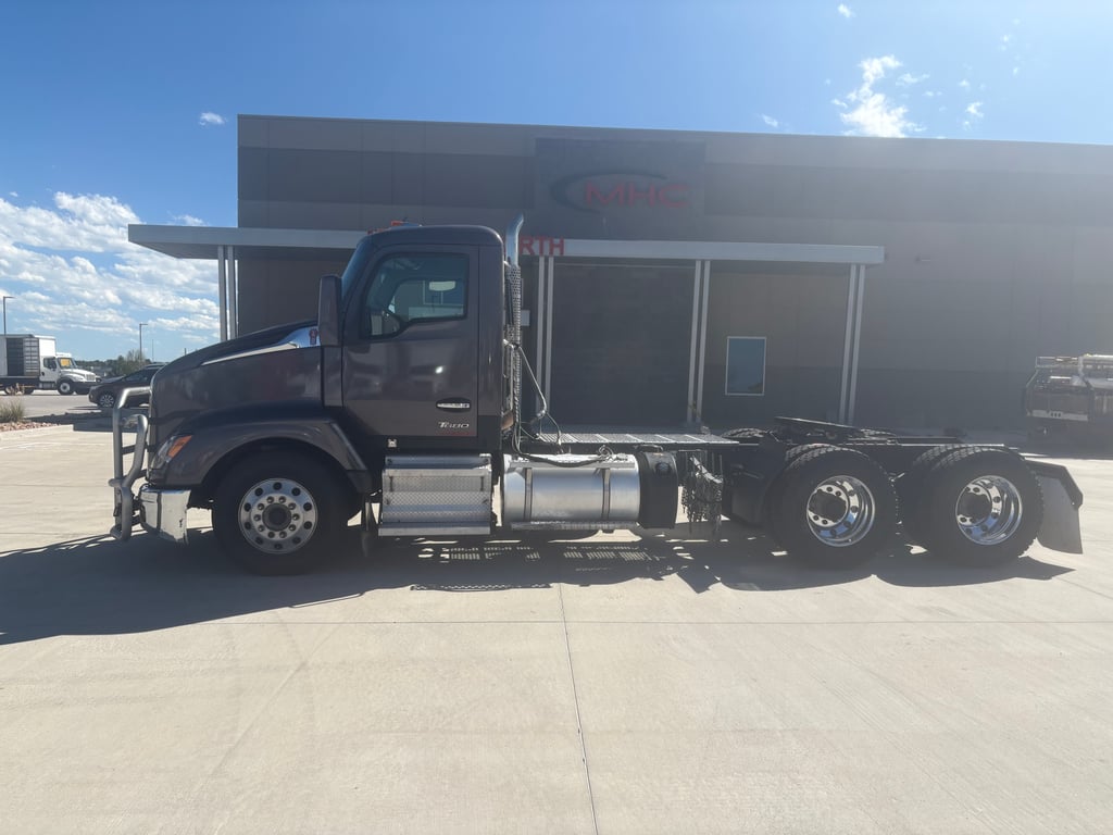 2024 Kenworth T680 in Denver, CO — photo 6