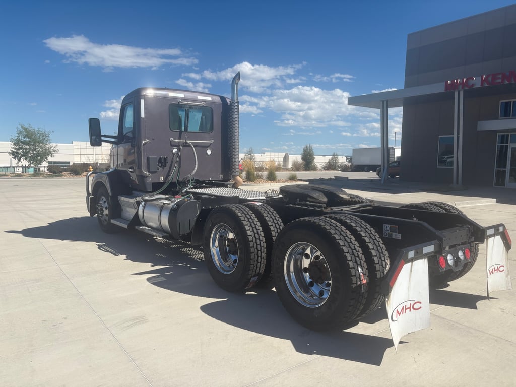 2024 Kenworth T680 in Denver, CO — photo 7