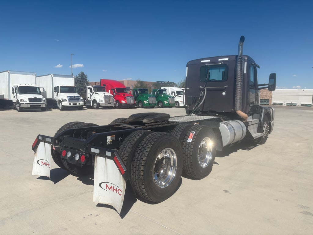 2024 Kenworth T680 in Denver, CO — photo 8