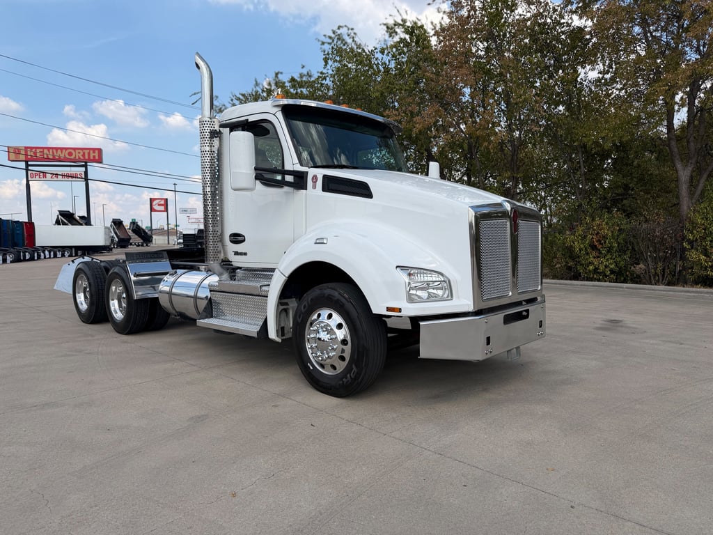 2022 Kenworth T880 in Fort Worth, TX