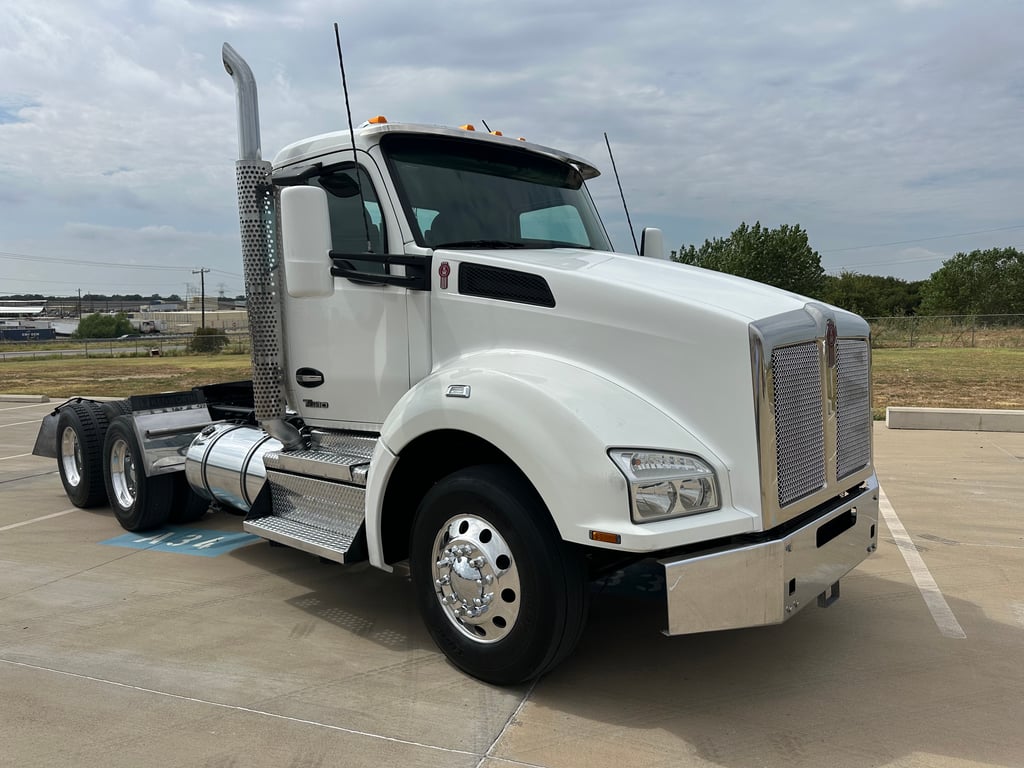 2022 Kenworth T880 in Fort Worth, TX