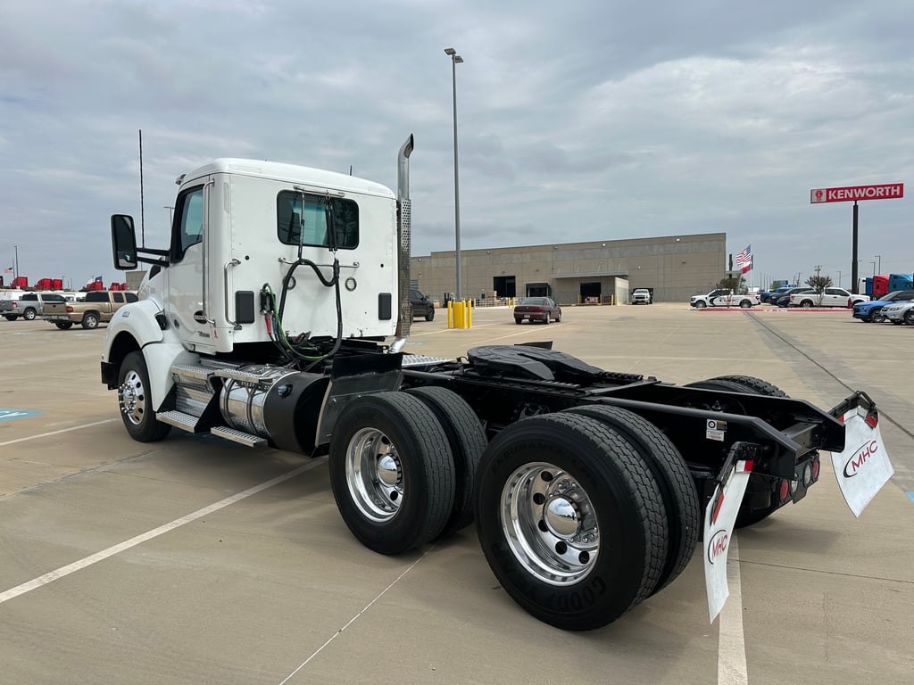 2022 Kenworth T880 in Fort Worth, TX — photo 5