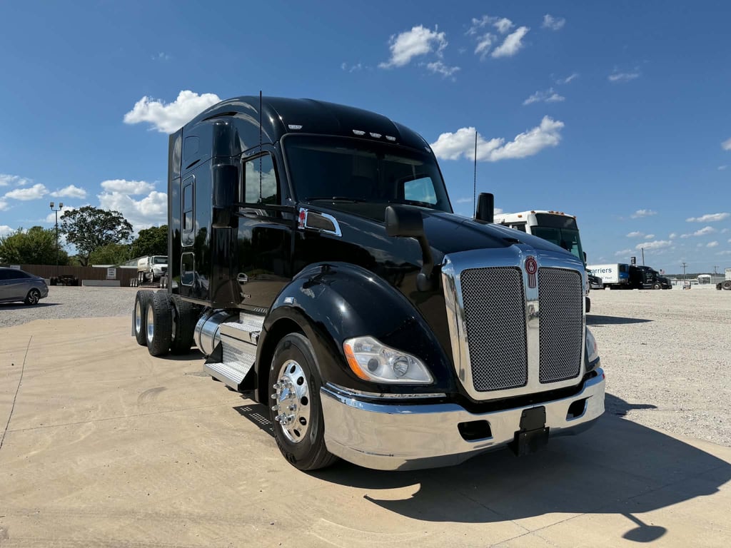 2022 Kenworth T680 in Tulsa, OK
