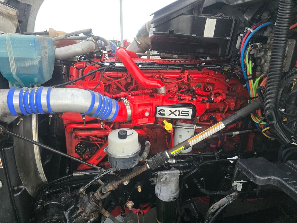 2021 Kenworth T680 in Des Moines — photo 6